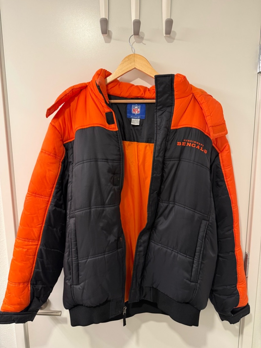 Cincinnati Bengals Reebok Jacket - Picture 5 of 5